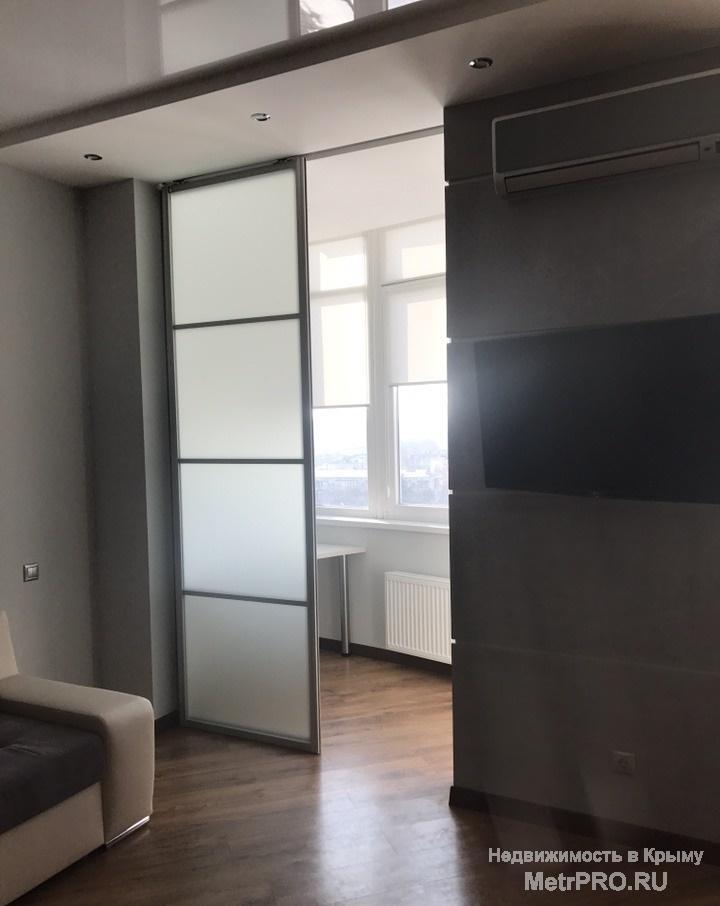 Сдается отличная квартира студия в новострое ул Тренева 21 , 8/11, 43м2, есть вся необходимая мебель и техника ,... - 2