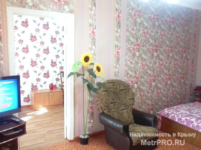 Сдаю Двухкомнатную квартиру со всеми удобствами на берегу моря, море-2мин. в пос. Приморский ул. Советская 24. В... - 12