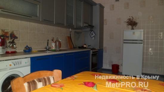 Посуточно сдаётся большой трехэтажный  коттедж с бассейном в районе Казачьей Бухты СТ Пилот. До оборудованного пляжа... - 16