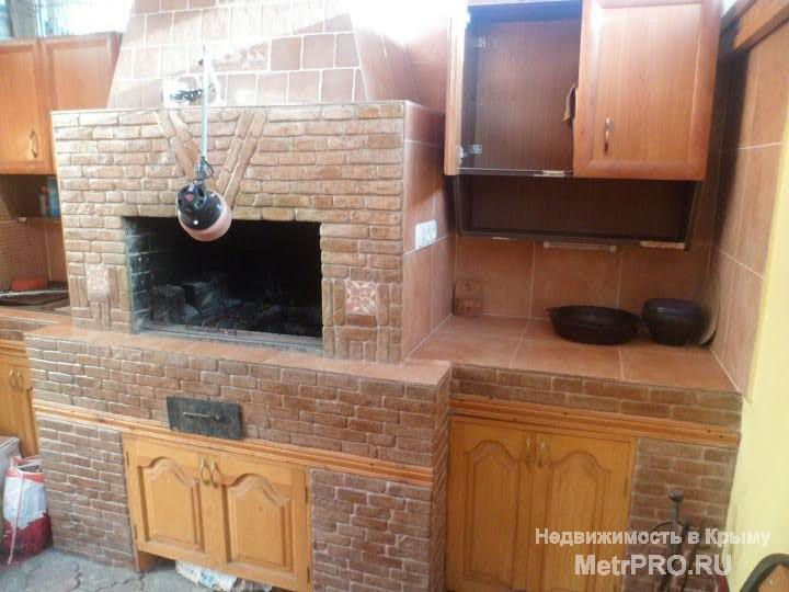 Для отдыха сдаётся 2х этажный дом в районе Казачьей Бухты. Хорошая придомовая территория, беседка, мангал, ёлки. На 1... - 1
