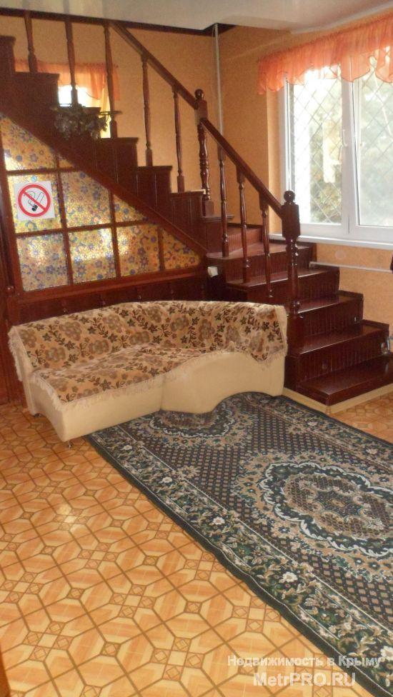 Для отдыха сдаётся 2х этажный дом в районе Казачьей Бухты. Хорошая придомовая территория, беседка, мангал, ёлки. На 1... - 8