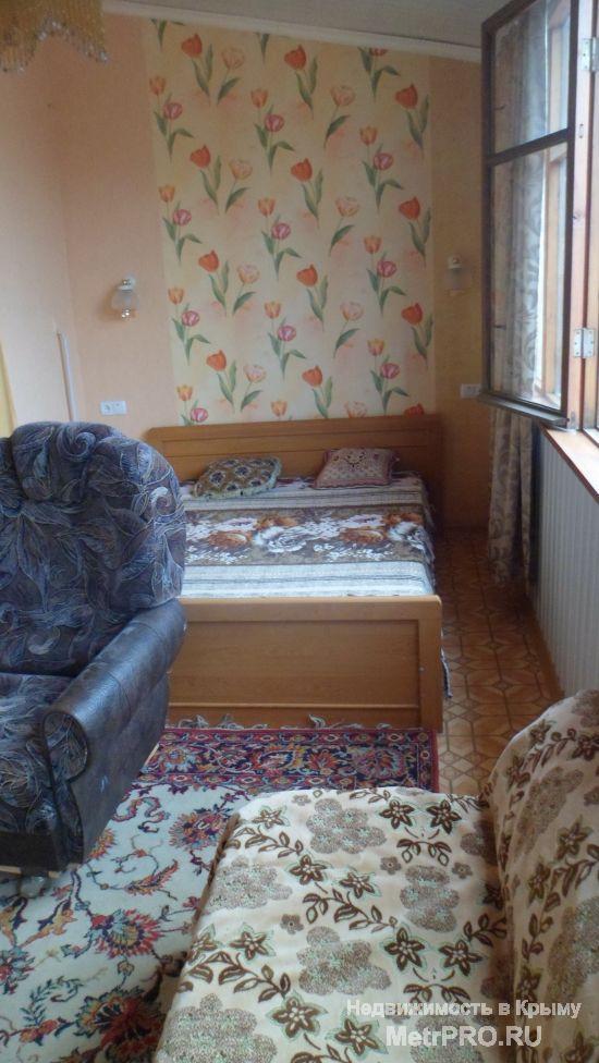 Для отдыха сдаётся 2х этажный дом в районе Казачьей Бухты. Хорошая придомовая территория, беседка, мангал, ёлки. На 1... - 10