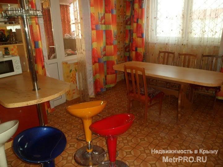 Для отдыха сдаётся 2х этажный дом в районе Казачьей Бухты. Хорошая придомовая территория, беседка, мангал, ёлки. На 1... - 16