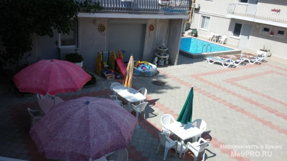 Частный мини пансионат «Фаворит» на берегу моря с бассейном для отдыха с детьми, расположенный в курортной части... - 2
