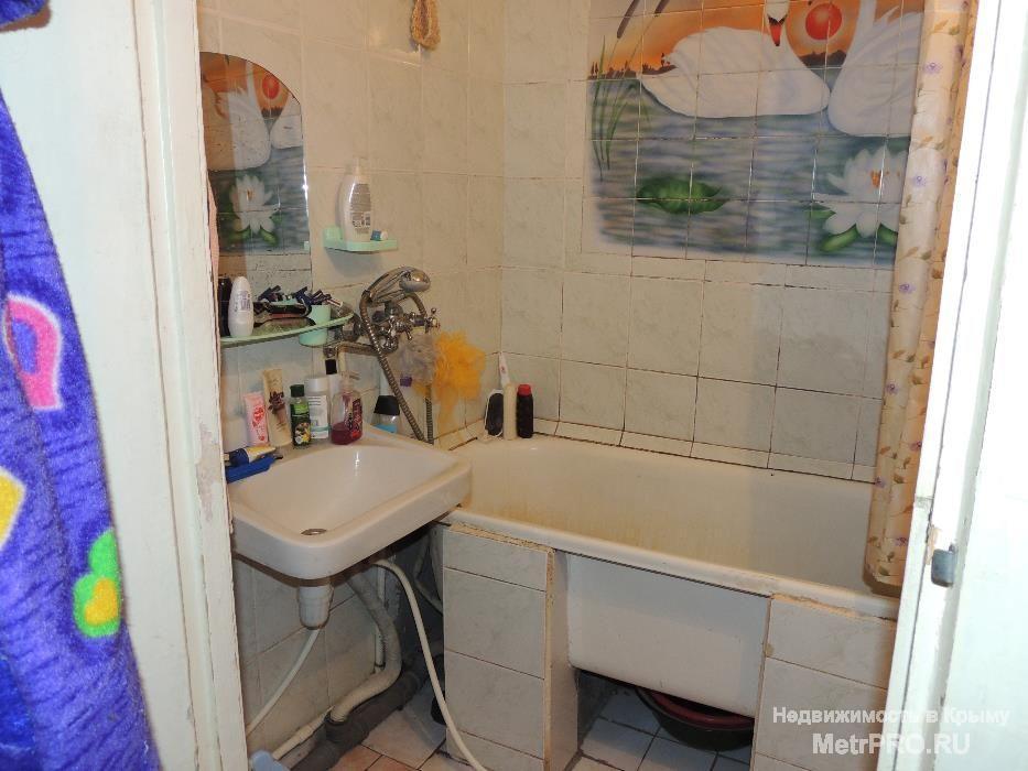 Срочная продажа 3 ком квартиры по ул. Володарского. Квартира расположена в цокольном этаже 5 ти этажного дома. Общая... - 3