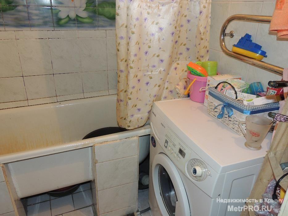 Срочная продажа 3 ком квартиры по ул. Володарского. Квартира расположена в цокольном этаже 5 ти этажного дома. Общая... - 7