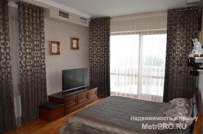 Продается потрясающая вилла в Мисхоре  Общая площадь дома 415 кв.м.   Предлагаем Вам прекрасную виллу с изысканным... - 5