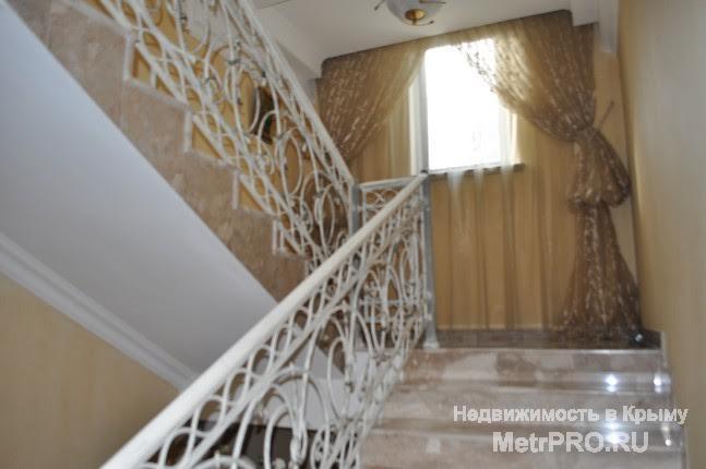 Вилла в Нижнем Сосняке    Предлагаем Вам 2 новые фешенебельные виллы – хозяйская и гостевая, размещенные среди... - 10