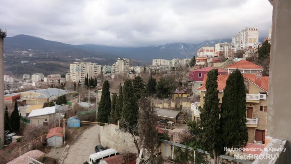 3-ккв в Ялте на Тимирязева  Продам 3-комнатную квартиру общей площадью 150 м2 на 5-ом этаже в Ялте на ул.Тимирязева.... - 1