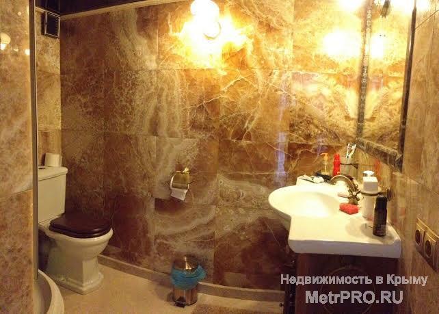 Продается 3-х комнатная квартира с дизайнерским ремонтом и мебелью, состоящая из двух уровней, шикарный вид на море и... - 4