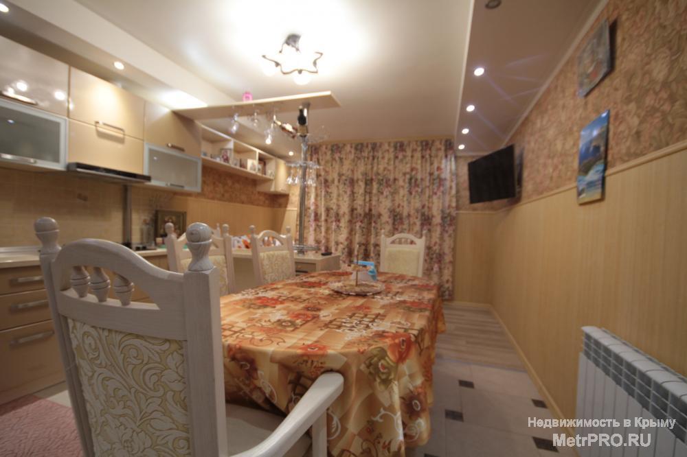 Продаётся шикарная, 2-х комнатная квартира, с дорогим ремонтом, в центре Ялты.Квартира расположена на ул. Щорса, на... - 8
