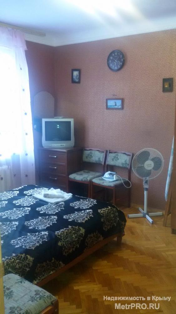Уютная 3-х комнатная квартира в самом центре Ялты, на ул.Тренева. До центральной набережной и пляжа 3 минуты пешей... - 5