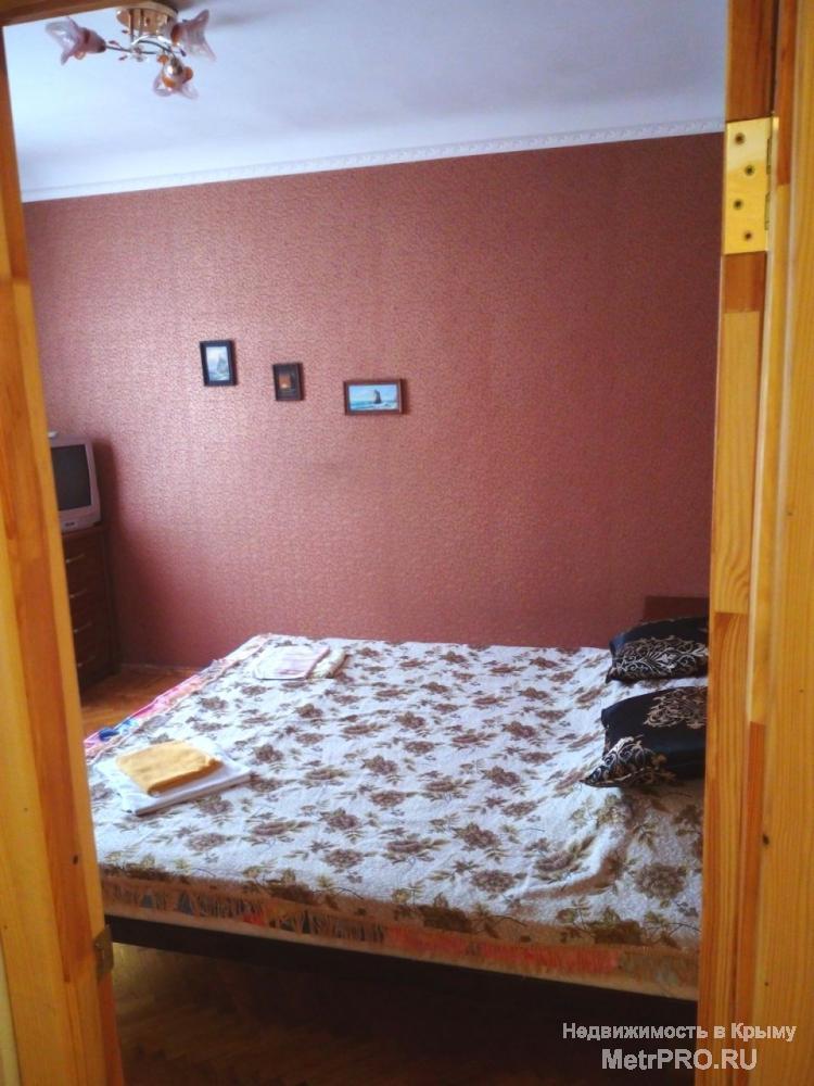 Уютная 3-х комнатная квартира в самом центре Ялты, на ул.Тренева. До центральной набережной и пляжа 3 минуты пешей... - 6