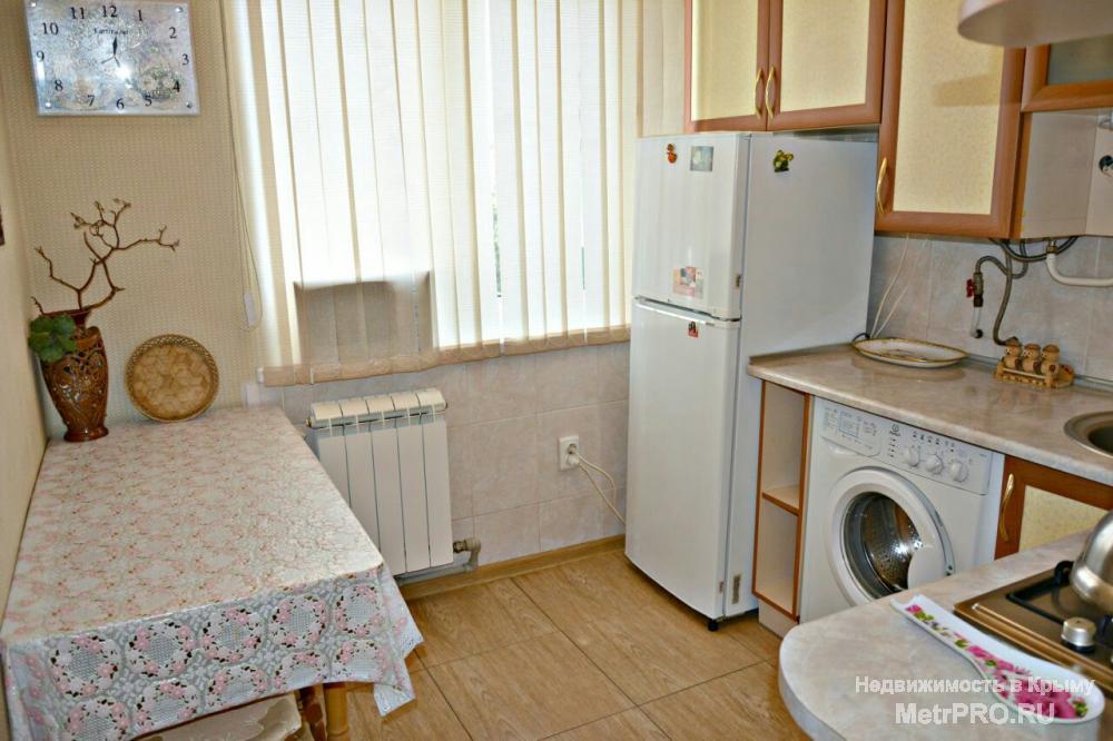 Уютная благоустроенная квартира со всеми удобствами, выполнен евроремонт.  В квартире имеется: новые 2-х... - 6