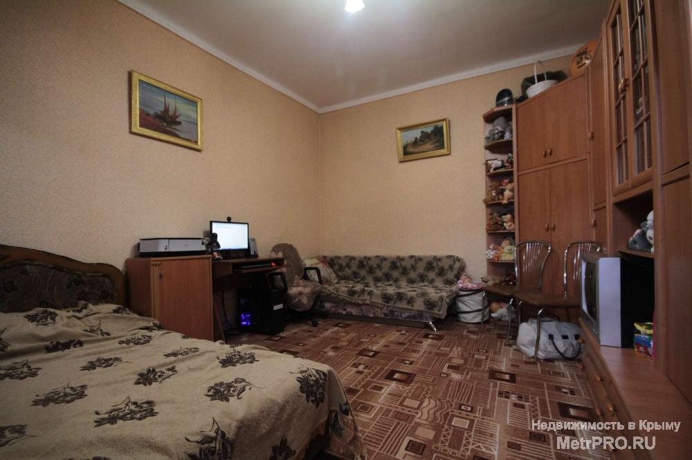 Продаётся 1 ккв в центре Ялты, по ул.Яна Булевского. Тип постройки: Старый фонд.  Квартира расположена на 1 этаже\2-х... - 1