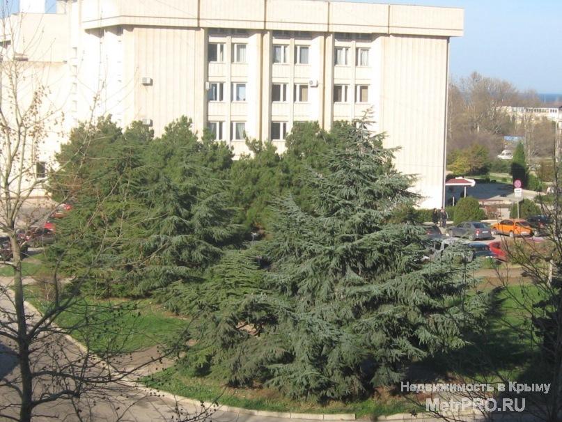 Посуточно своя квартира-студио с дизайнерским евроремонтом в стиле Херсонеса, видом на море, вблизи Парка Победы и... - 4