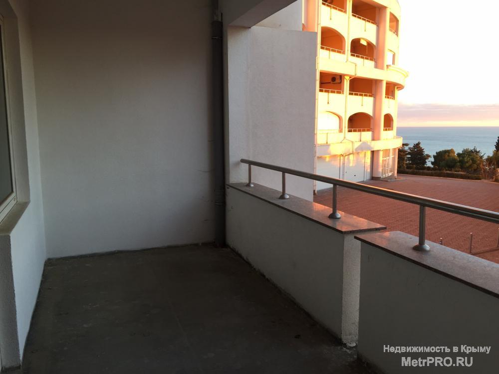 Продается 1-комнатная квартира в Гаспре в новом жилом комплексе 'Александрия' на втором этаже, общая площадь - 47,5... - 7