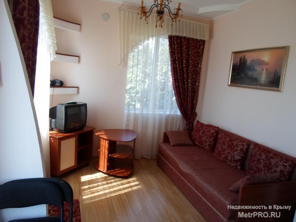 Продаётся 2х ккв. в Гаспре по ул Маратовская 13 Б.  Квартира расположена на 3м этаже 4х этажного дома, в семи минутах...