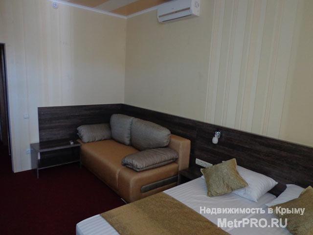Уютный отель в тихой парковой зоне в центре Ялты в 1,5км от набережной. Новые современные комфортные номера,... - 1