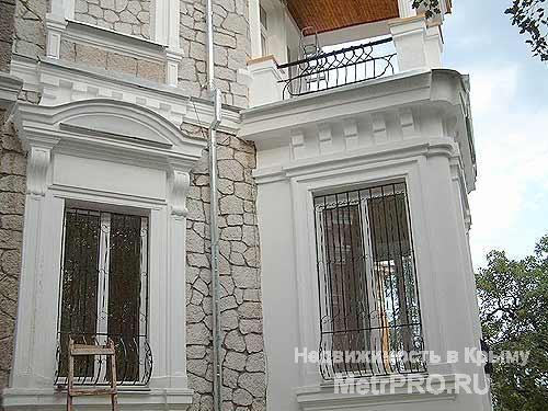 К продаже предлагается уникальное по архитектуре здание 804 м.кв. находящиеся в историческом центре г.Ялта, по... - 1
