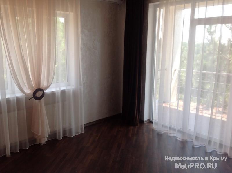 Продается 2-х этажный, новый дом в г. Ялта, Кореиз. Великолепный вид на море и на горы. На территории хвойные... - 18
