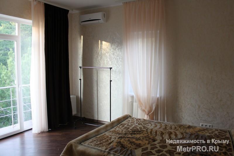 Продается 2-х этажный, новый дом в г. Ялта, Кореиз. Великолепный вид на море и на горы. На территории хвойные... - 37