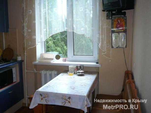 Уютная однокомнатная квартира 33 м2 расположена в самом центре Ялты, на ул.Киевской. В квартире выполнен... - 3