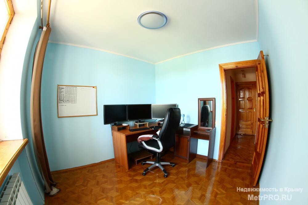 Продам 5-комнатную квартиру, ул. Тургенева. Общая  пл. 126 кв.м, 3/9 эт., 2 с/у, евроремонт, пол - паркет, встроенная... - 9