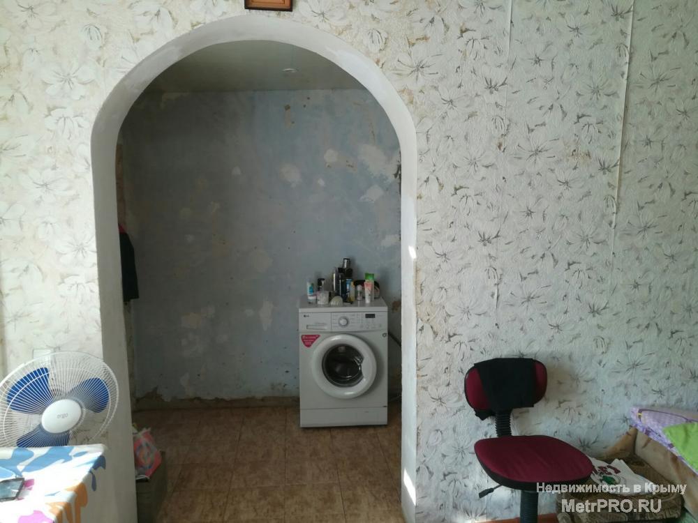 Продается 1к.кв на земле, 43кв.м, есть выгороженный дворик, общий двор на трех хозяев(большой двор, место для... - 1