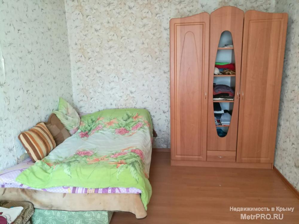 Продается 1к.кв на земле, 43кв.м, есть выгороженный дворик, общий двор на трех хозяев(большой двор, место для... - 6