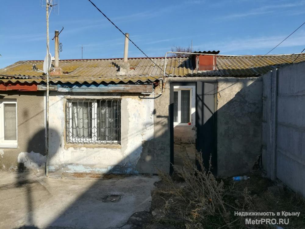 Продается 1к.кв на земле, 43кв.м, есть выгороженный дворик, общий двор на трех хозяев(большой двор, место для... - 8