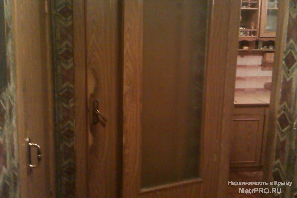Продам 1 к.кв чешской планировке 38кв.м, на 4 этаже. Квартира в жилом состоянии, лоджия 6кв.м выход с кухни.... - 2