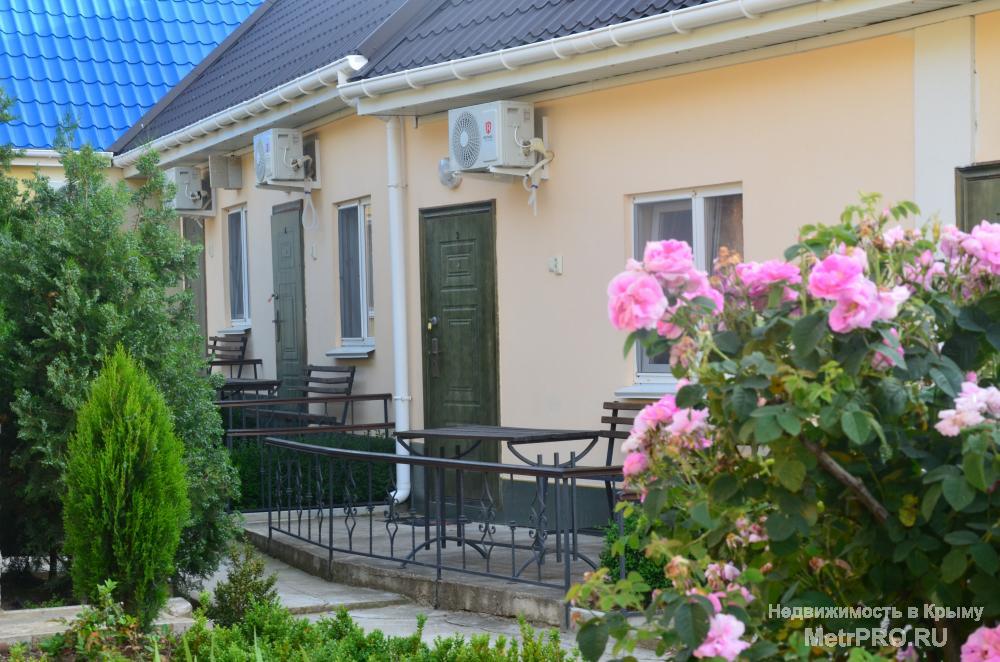Пансионат располагается на берегу моря горного Крыма (в 150 метрах от природных пляжей), спальный район, занимает... - 15
