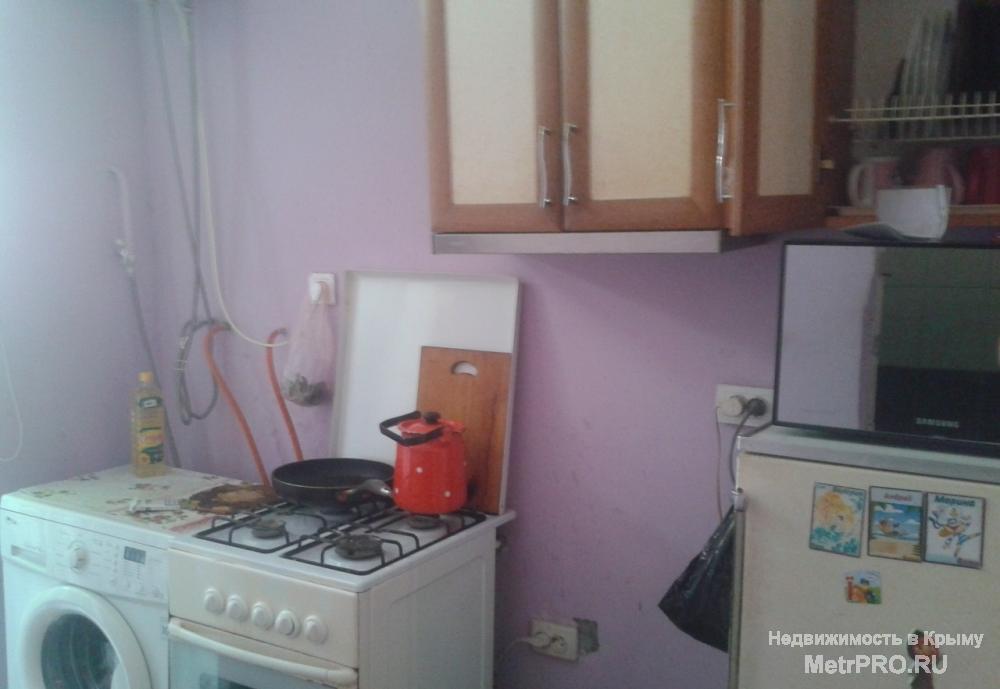 Продается однокомнатная квартира, старый фонд. в р-не ост. Пионерская, Крымэнерго. Общая пл. 25 м.2, жилая 15 м2,... - 3