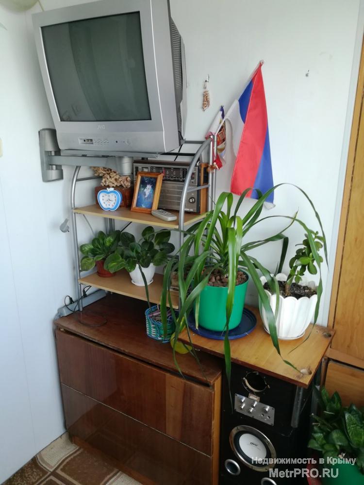 Продается 1к.кв на первом этаже, лождия 6кв.м оборудована как воторая комната, с автономным отоплением, установлены... - 11