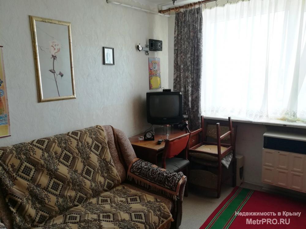 Продается 1к.кв на первом этаже, лождия 6кв.м оборудована как воторая комната, с автономным отоплением, установлены... - 12