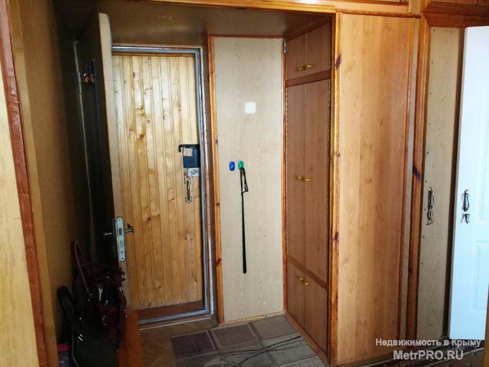 Продается 1к.кв на первом этаже, лождия 6кв.м оборудована как воторая комната, с автономным отоплением, установлены... - 14