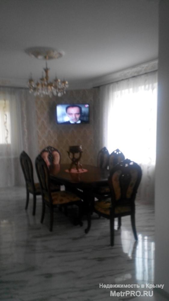Продается шикарный дом в г. Саки.  Дом в 3 уровня общей площадью 370 кв.м. расположен на участке 10 соток (ИЖС).    В... - 15