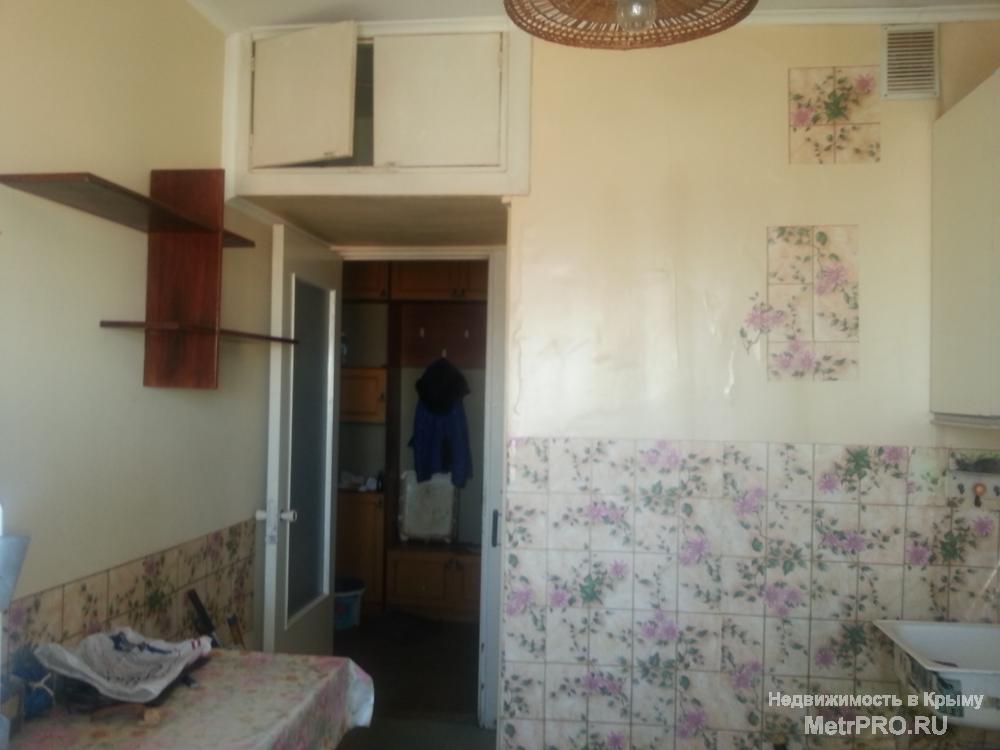 продам 3 к. квартиру, ул. Миллера, 6а, состояние под ремонт, потолки и стены шпатлеваны, 8/9/67,прихожая... - 9