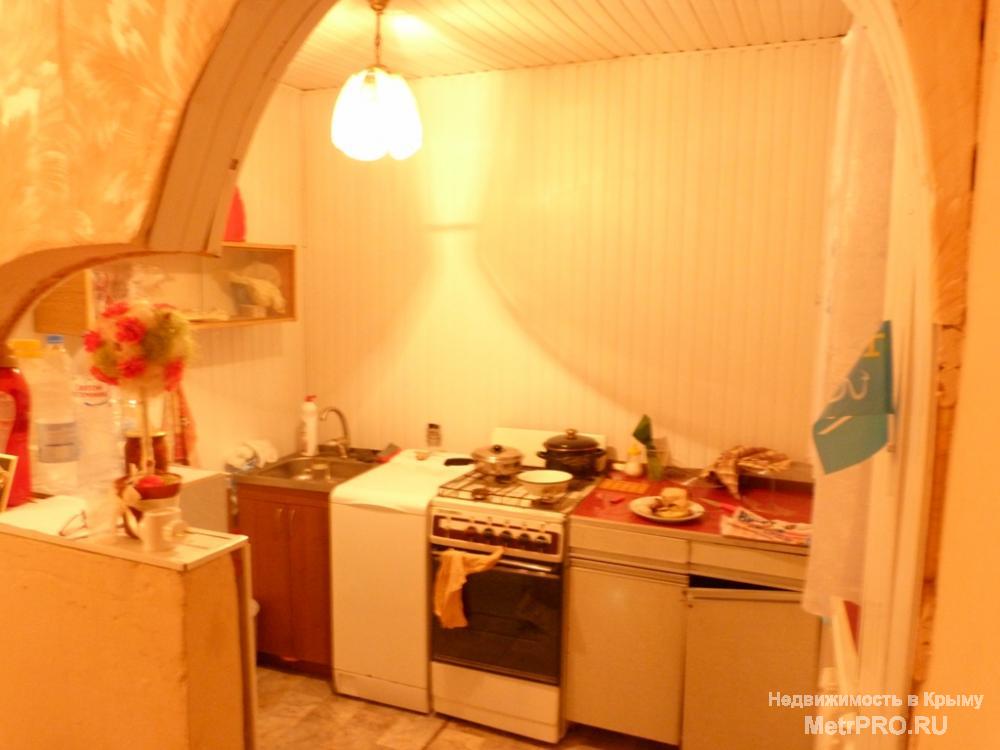 Симферополь, Москольцо, Ларионова, 1-комнатную квартиру,  5/5 панельного дома, 31 квадратный метр, кухня-студия,... - 2