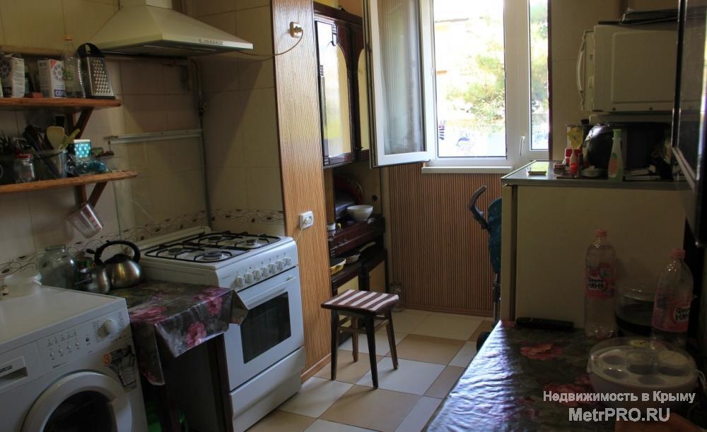 Продам 2х-комнатную квартиру в Ялте, по ул. Суворовская, район рынка Сеченова. Расположена на 2 эт./5 эт. дома.Общая... - 1