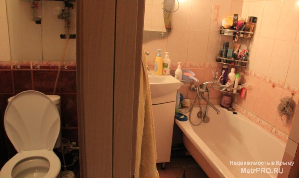 Продам 2х-комнатную квартиру в Ялте, по ул. Суворовская, район рынка Сеченова. Расположена на 2 эт./5 эт. дома.Общая... - 2