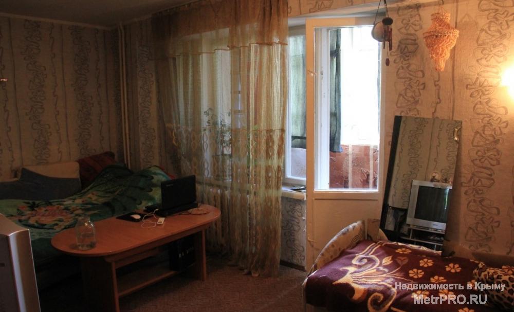 Продам 2х-комнатную квартиру в Ялте, по ул. Суворовская, район рынка Сеченова. Расположена на 2 эт./5 эт. дома.Общая... - 3