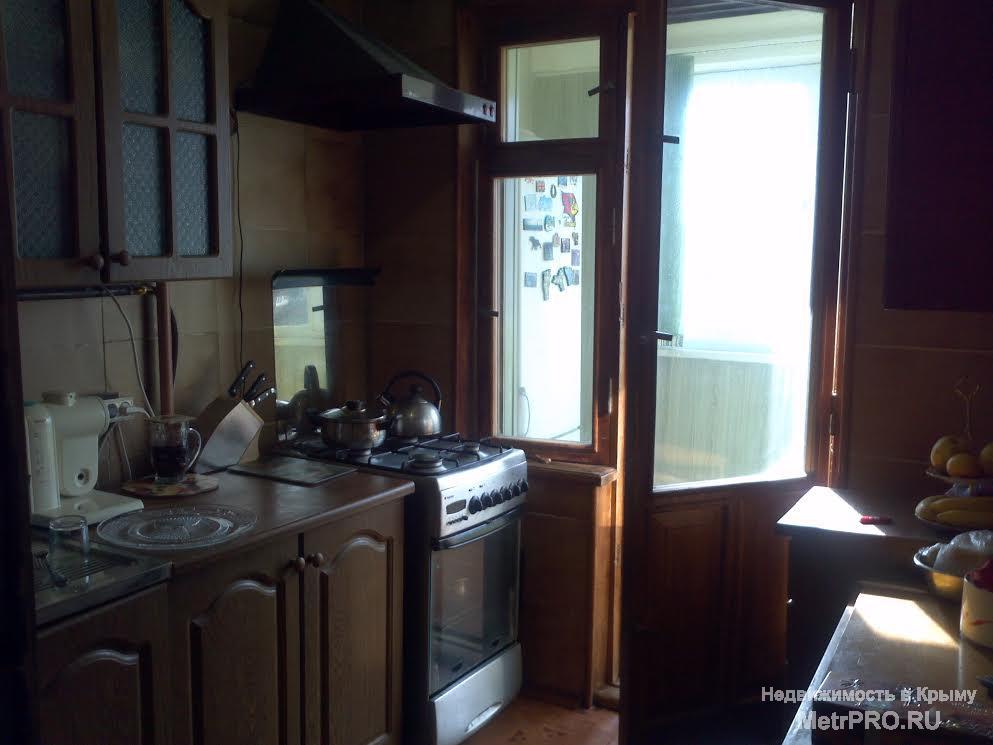 Срочно! Продается 3-х ккв с панорамным видом на на Ялту и гряду Крымских гор, рядом с парком.  Тип дома грузинский... - 6