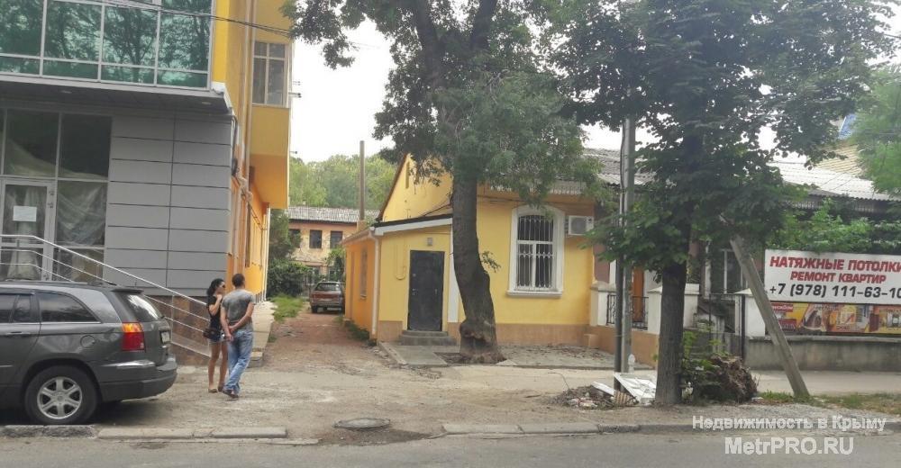 Продам помещение под офис (жилой фонд) в центре г.Симферополя по ул.Шмидта, первая линия, общая площадь 46м2. В офисе... - 1