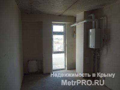 Просторная 1-комнатная квартира 40.6/15.5/11.5 в монолитном доме Клубного Микрорайона 'Евро Сити' ждет своих... - 3