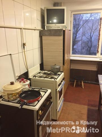 Продам комнату 17 кВ метров, в семейном общежитии. По ул Николая музыки 78, 4 этаж. В комнате пластиковое окно,...