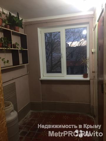 Продам комнату 17 кВ метров, в семейном общежитии. По ул Николая музыки 78, 4 этаж. В комнате пластиковое окно,... - 2