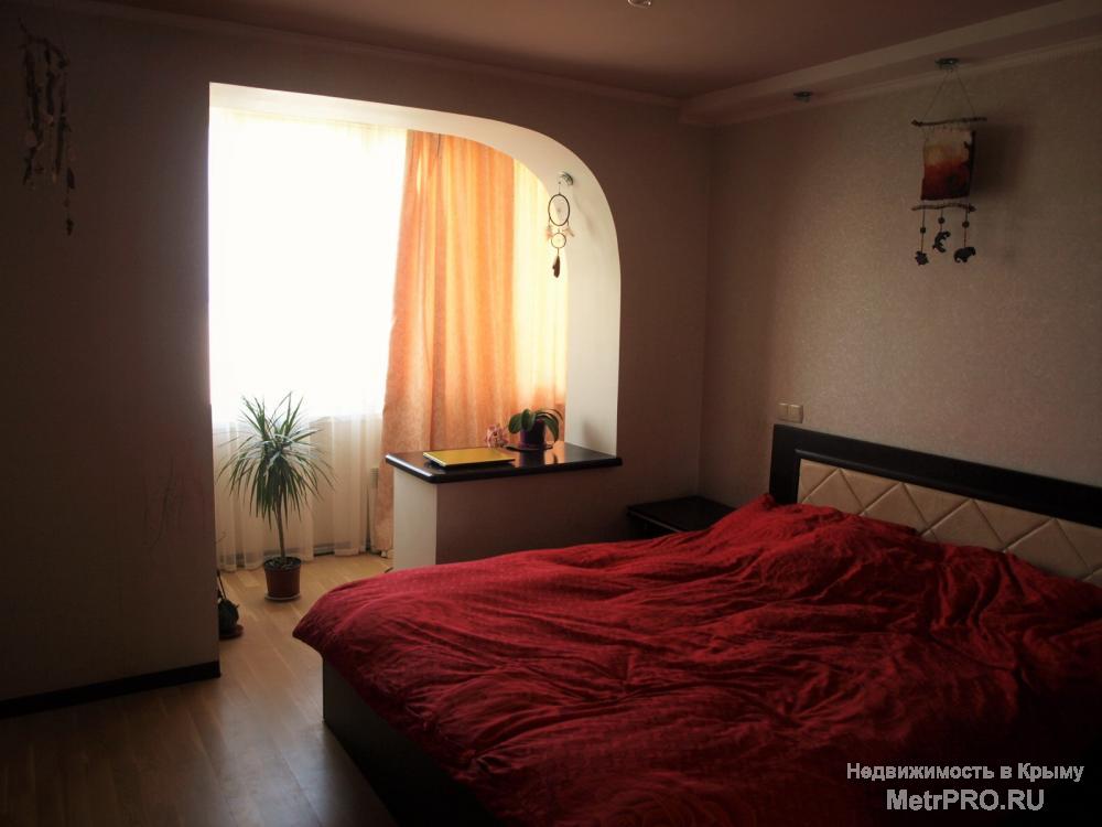 Сдам уютную 2-х к.кв. в в Алупке в 15-ти мин от моря по ул. Крайняя д5. 10-й этаж 12-ти эт. дома.Из окон вид на горы...