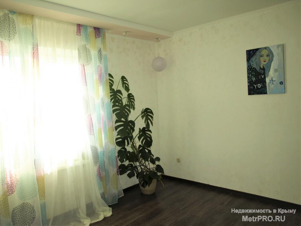 Сдам уютную 2-х к.кв. в в Алупке в 15-ти мин от моря по ул. Крайняя д5. 10-й этаж 12-ти эт. дома.Из окон вид на горы... - 6